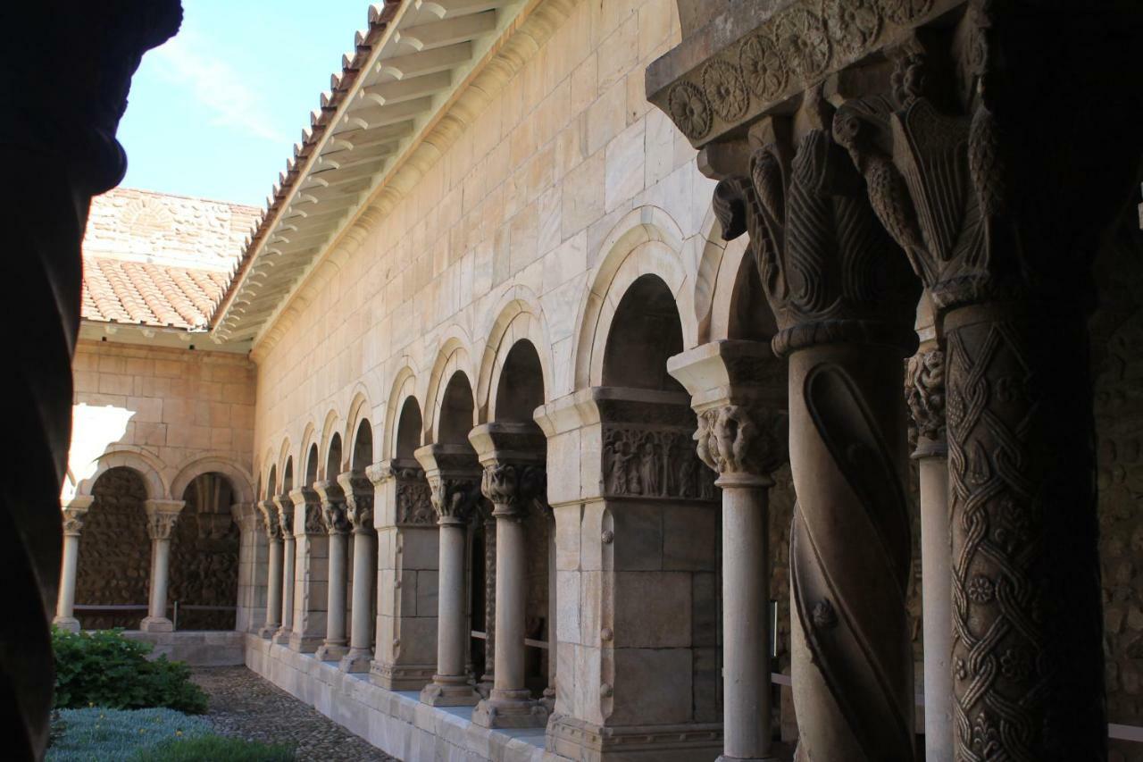 Maison Au Pied De La Cathedrale เอลน์ ภายนอก รูปภาพ