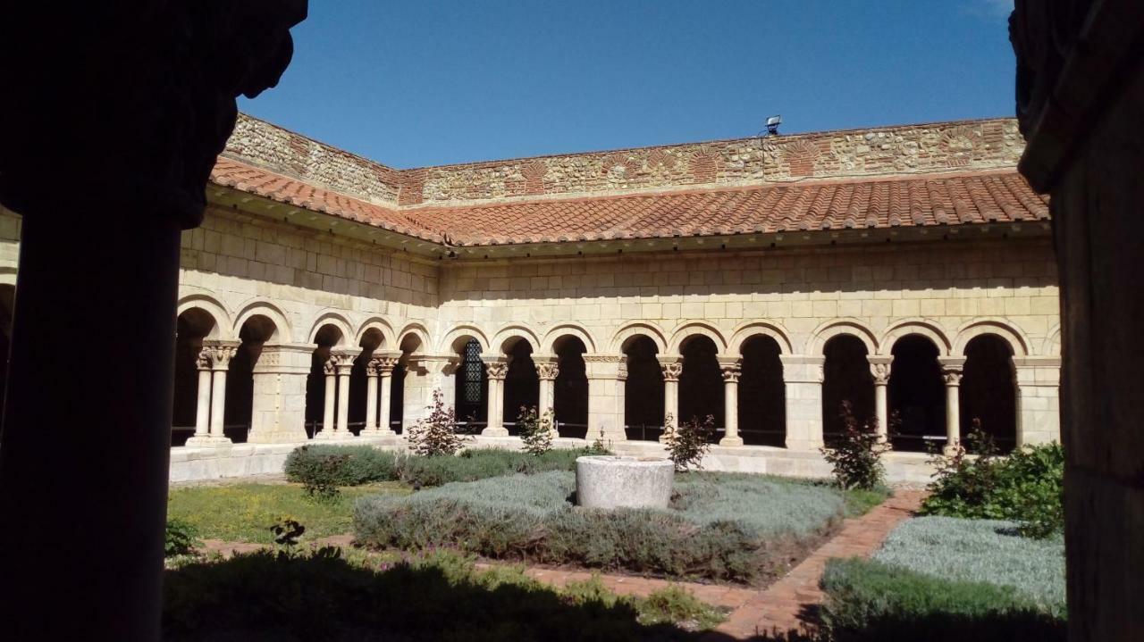 Maison Au Pied De La Cathedrale เอลน์ ภายนอก รูปภาพ