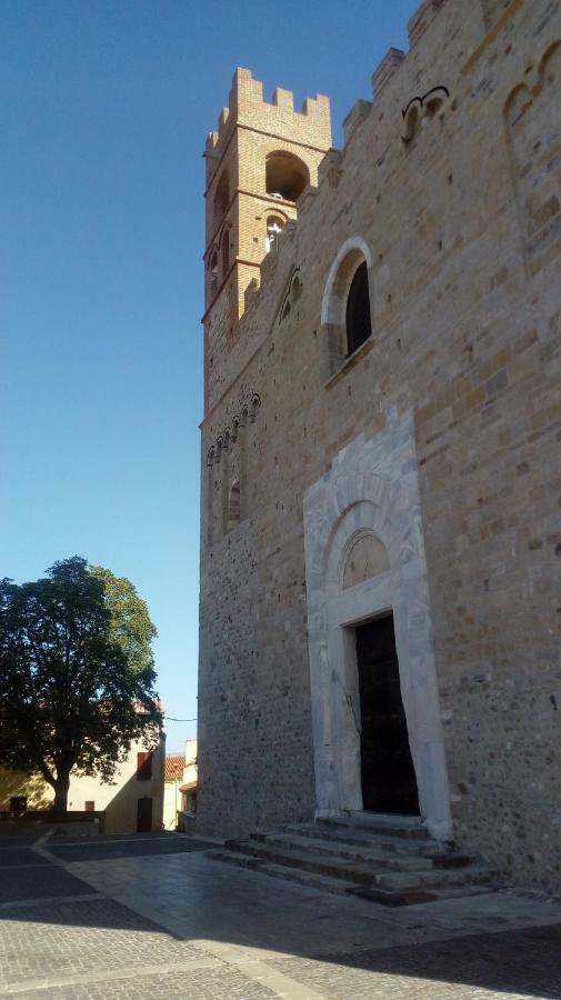 Maison Au Pied De La Cathedrale เอลน์ ภายนอก รูปภาพ